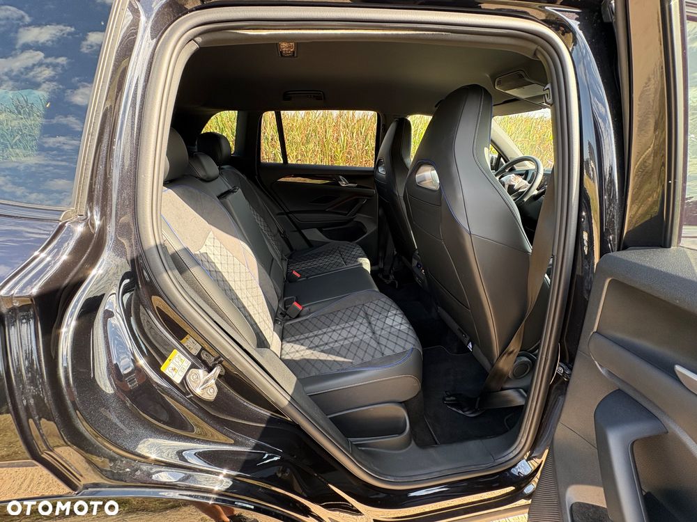 Volkswagen Tiguan 1.5 eTSI R-Line Plus DSG - 17