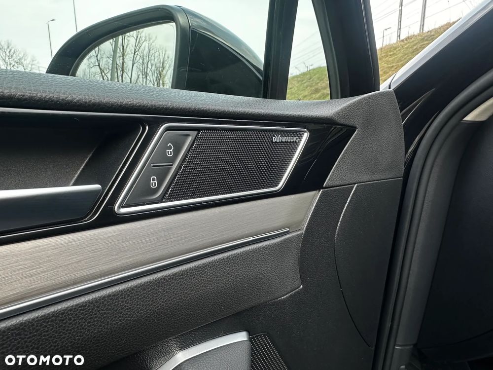 Volkswagen Passat 2.0 TDI Bi-Turbo BMT 4Mot Highline DSG - 11