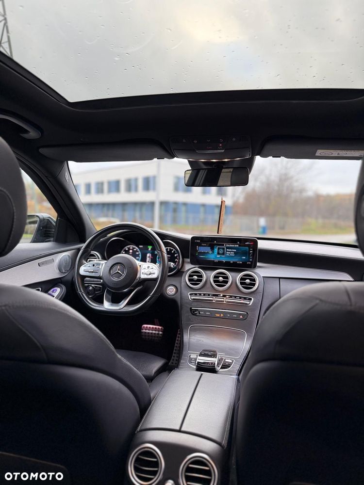 Mercedes-Benz Klasa C 200 4Matic 9G-TRONIC - 24