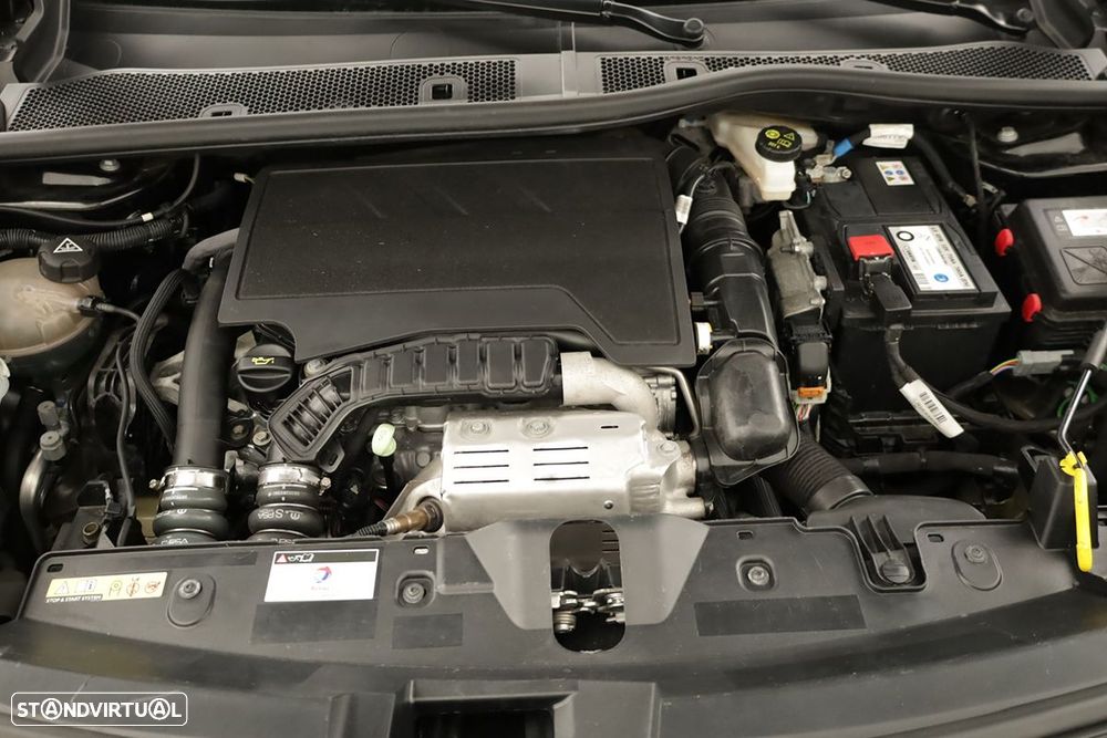 Peugeot 2008 1.2 PureTech Allure - 25