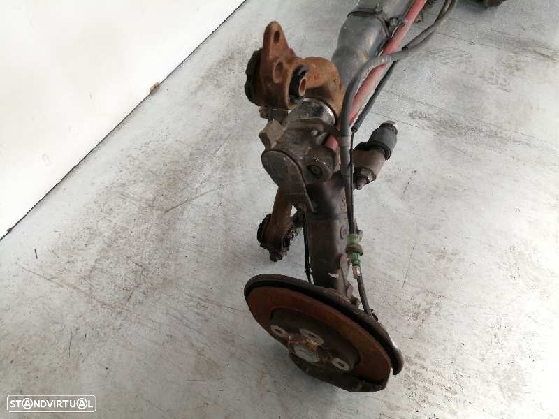 CHARRIOT TRASEIRO PEUGEOT 206 FASTBACK 2004 - 3