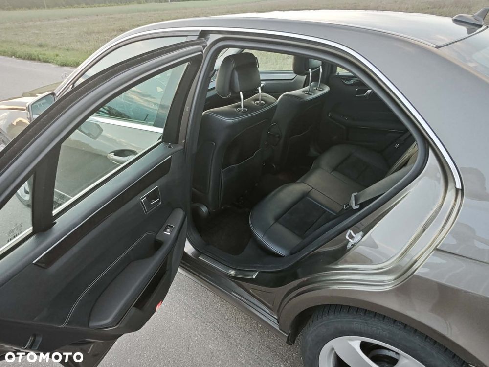 Mercedes-Benz Klasa E 350 CDI BlueEff Avantgarde - 4
