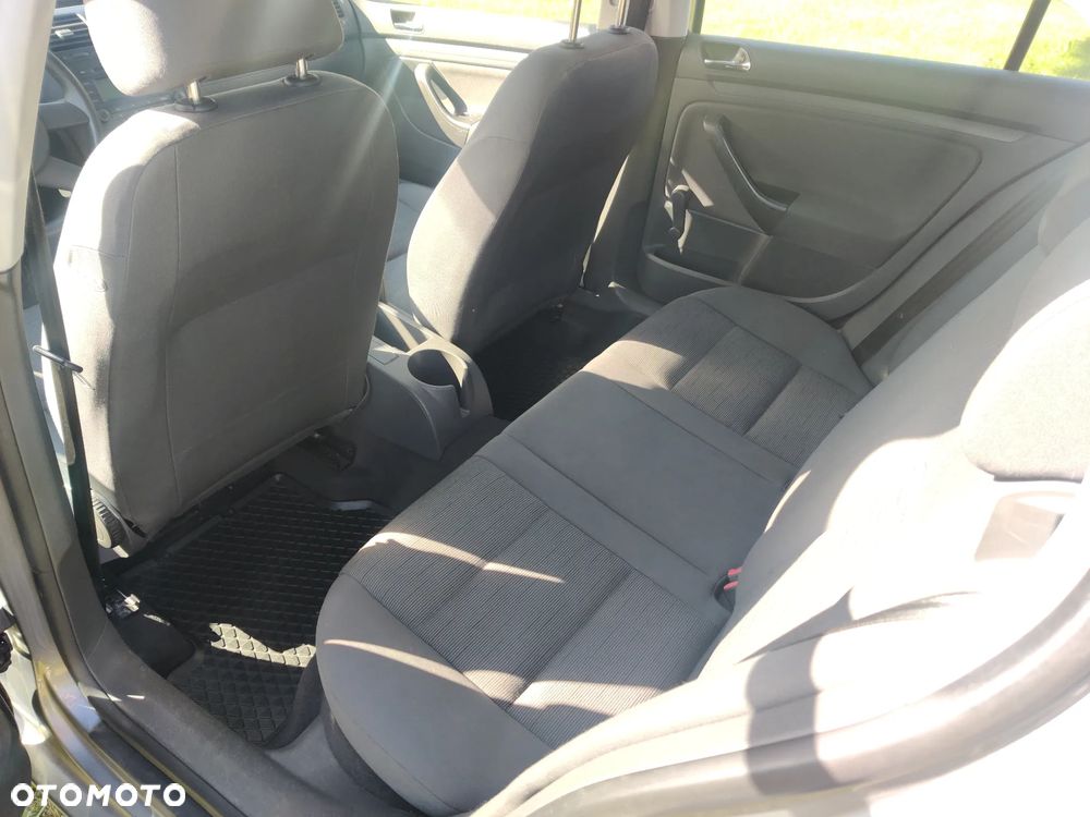 Volkswagen Golf 1.6 Comfortline - 10