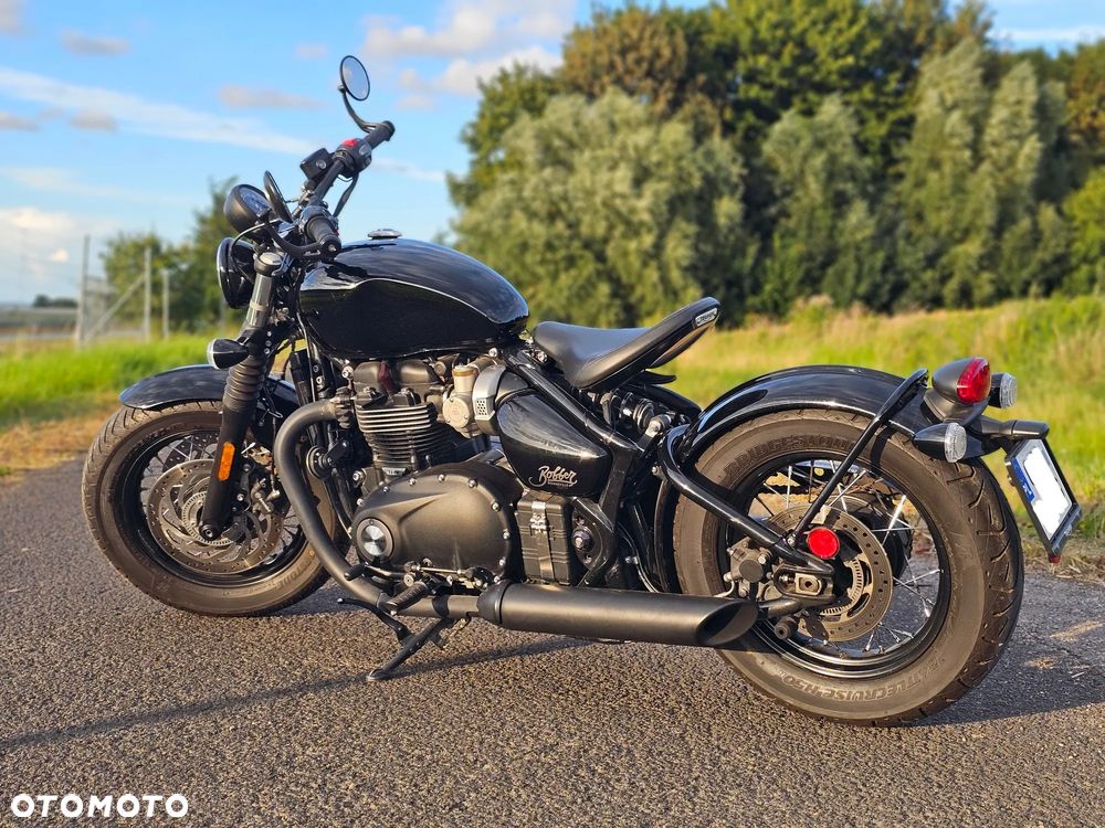 Triumph Bonneville Bobber - 5