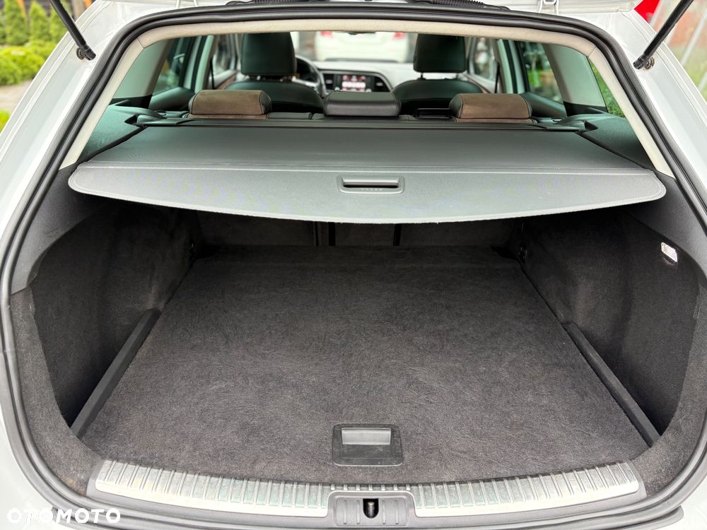 Seat Leon 2.0 TDI DPF Start&Stop DSG XCELLENCE - 39