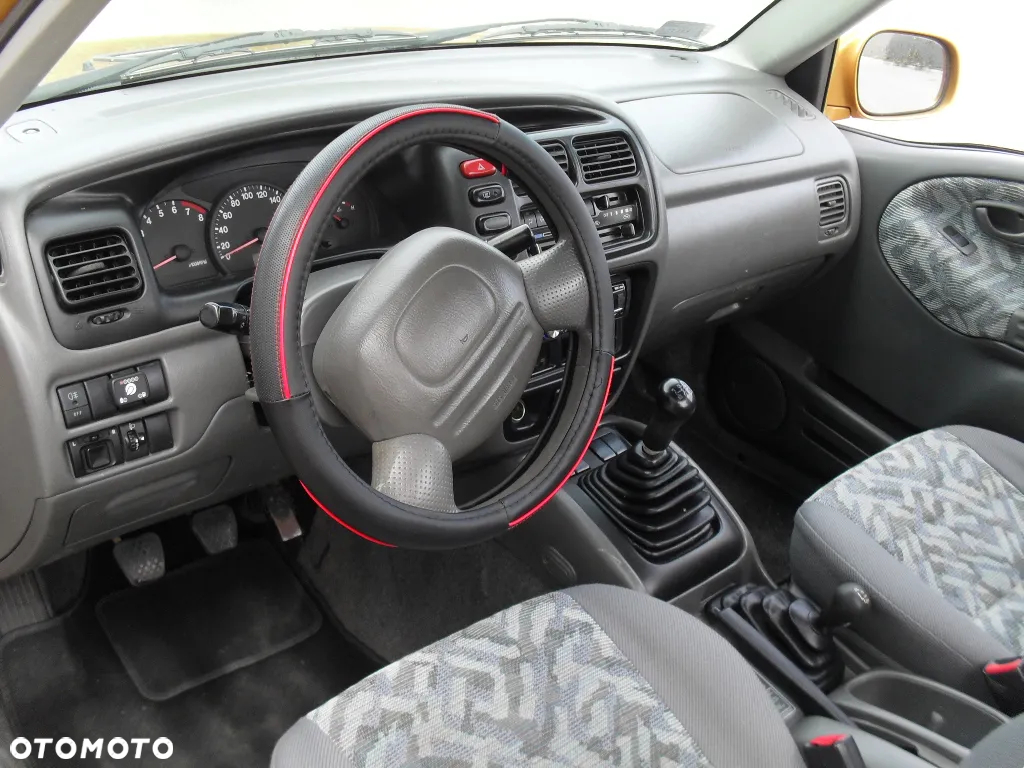 Suzuki Grand Vitara 2.0 - 25