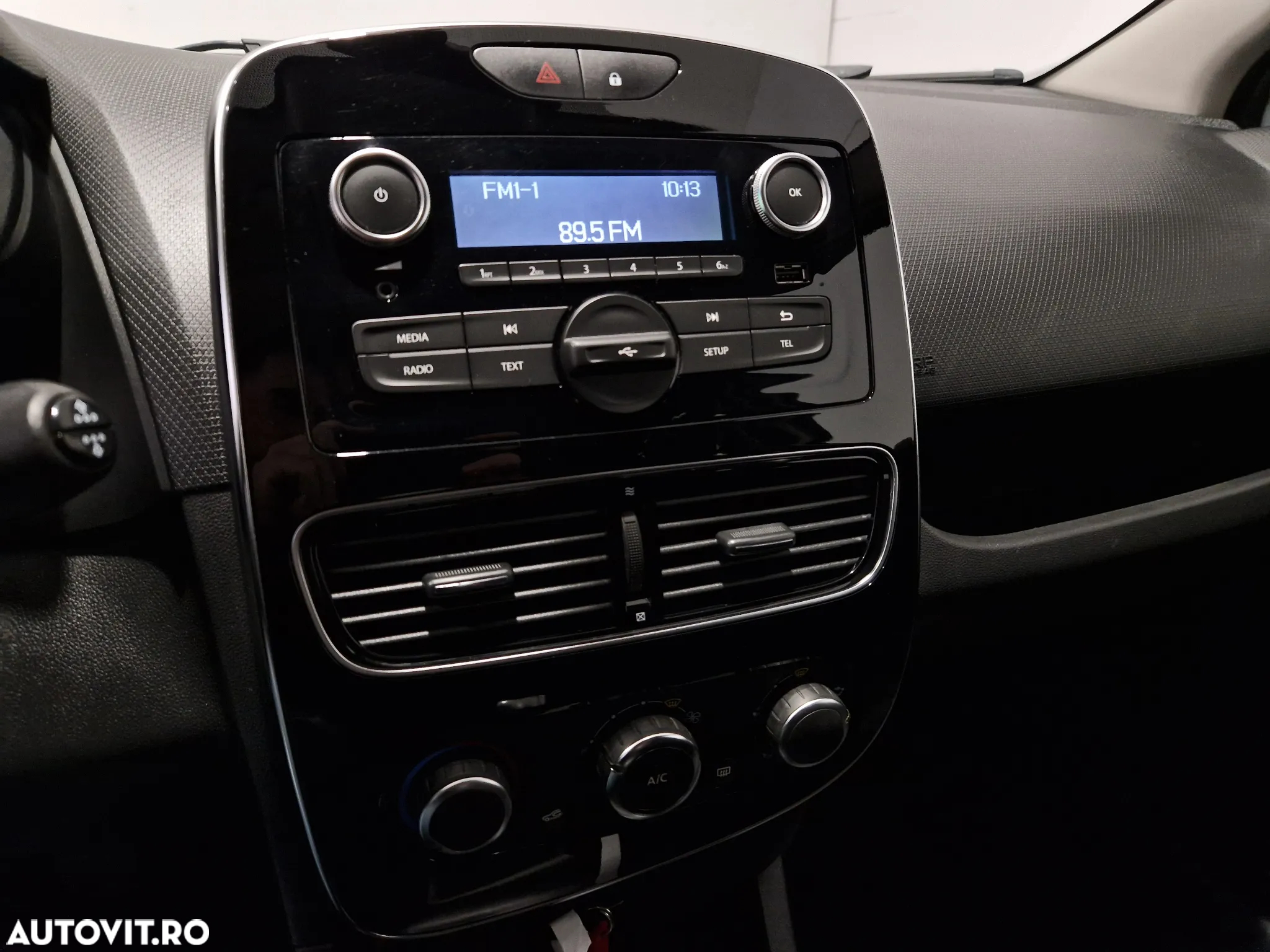 Renault Clio - 18
