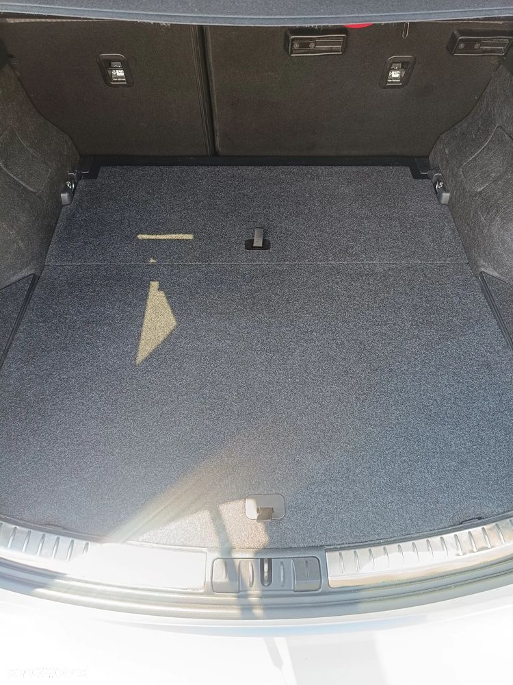 Toyota Auris 1.6 D-4D Prestige - 19