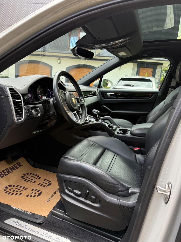 Porsche Cayenne Coupe Platinum Edition - 3
