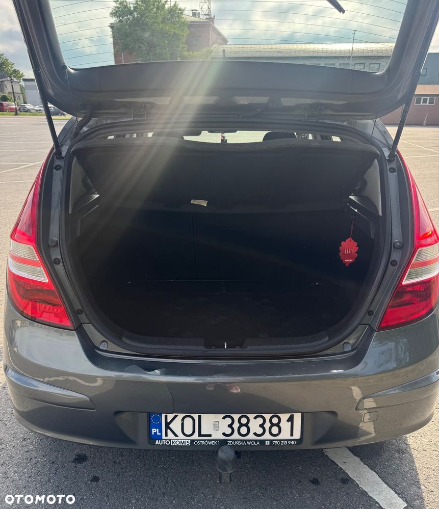 Hyundai i30 1.4 Classic + - 12