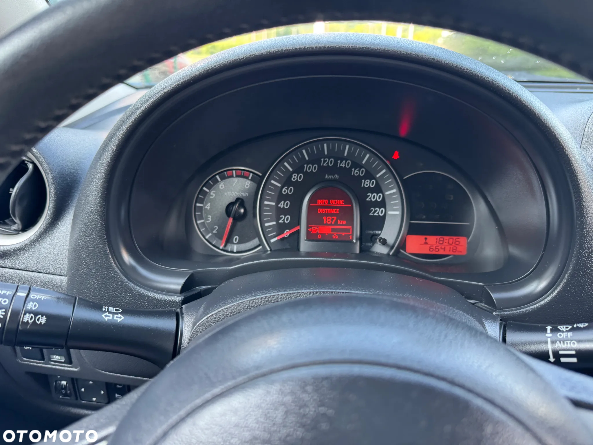 Nissan Micra 1.2 Tekna EU6 - 16