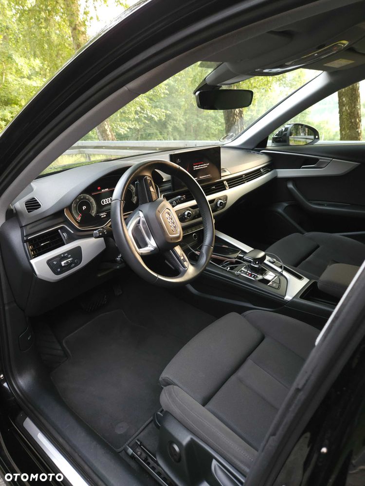 Audi A4 Avant - 4
