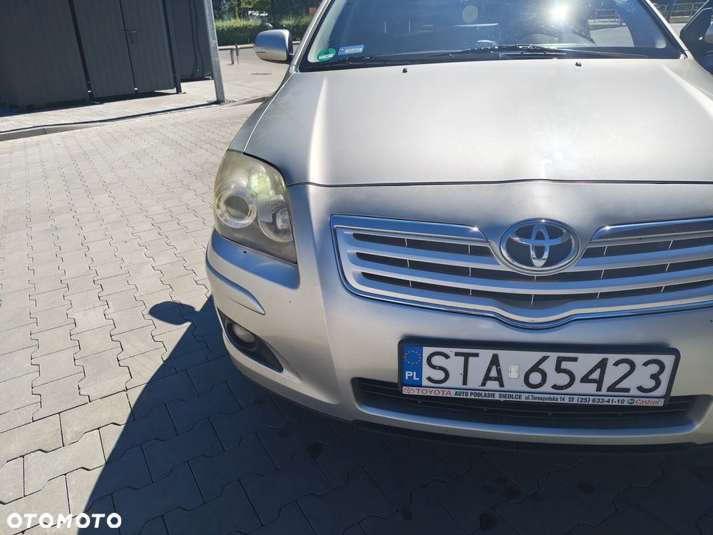 Toyota Avensis 1.8 VVT-i Sol - 11