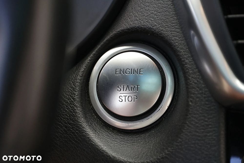 Infiniti Q30 2.0t DCT AWD Sport - 40