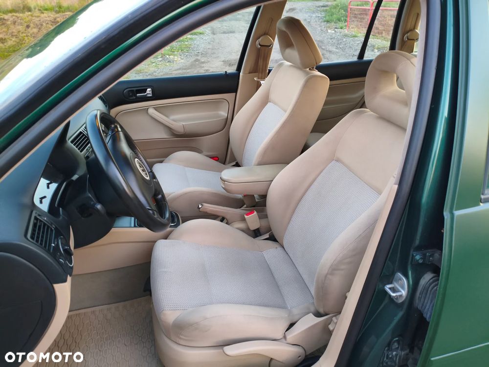Volkswagen Bora 2.8 V6 4Mot - 3