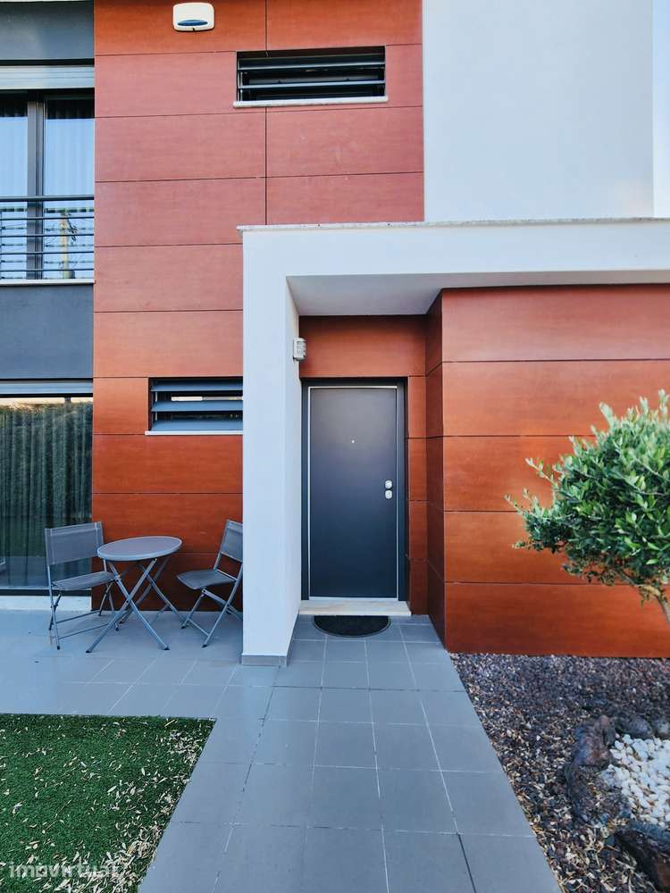 Moradia T4 isolada | Piscina | Cave | Garagem - Grande imagem: 2/18