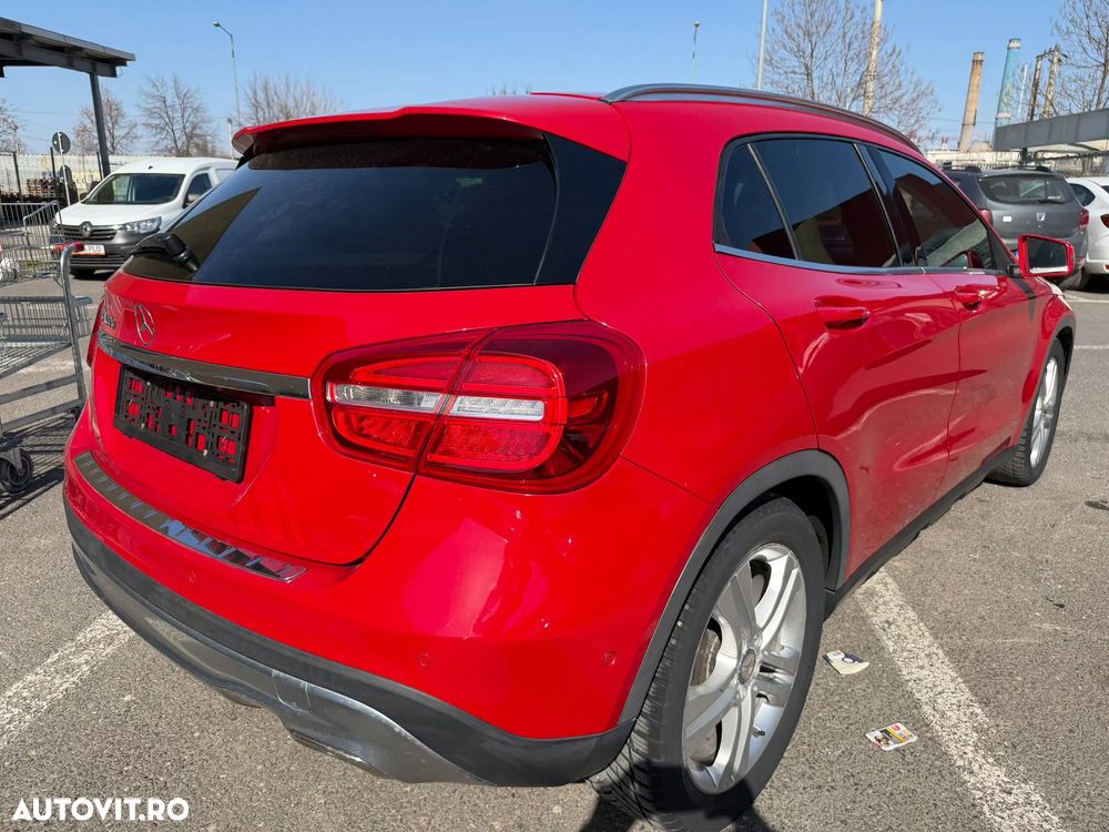 Mercedes-Benz GLA - 5