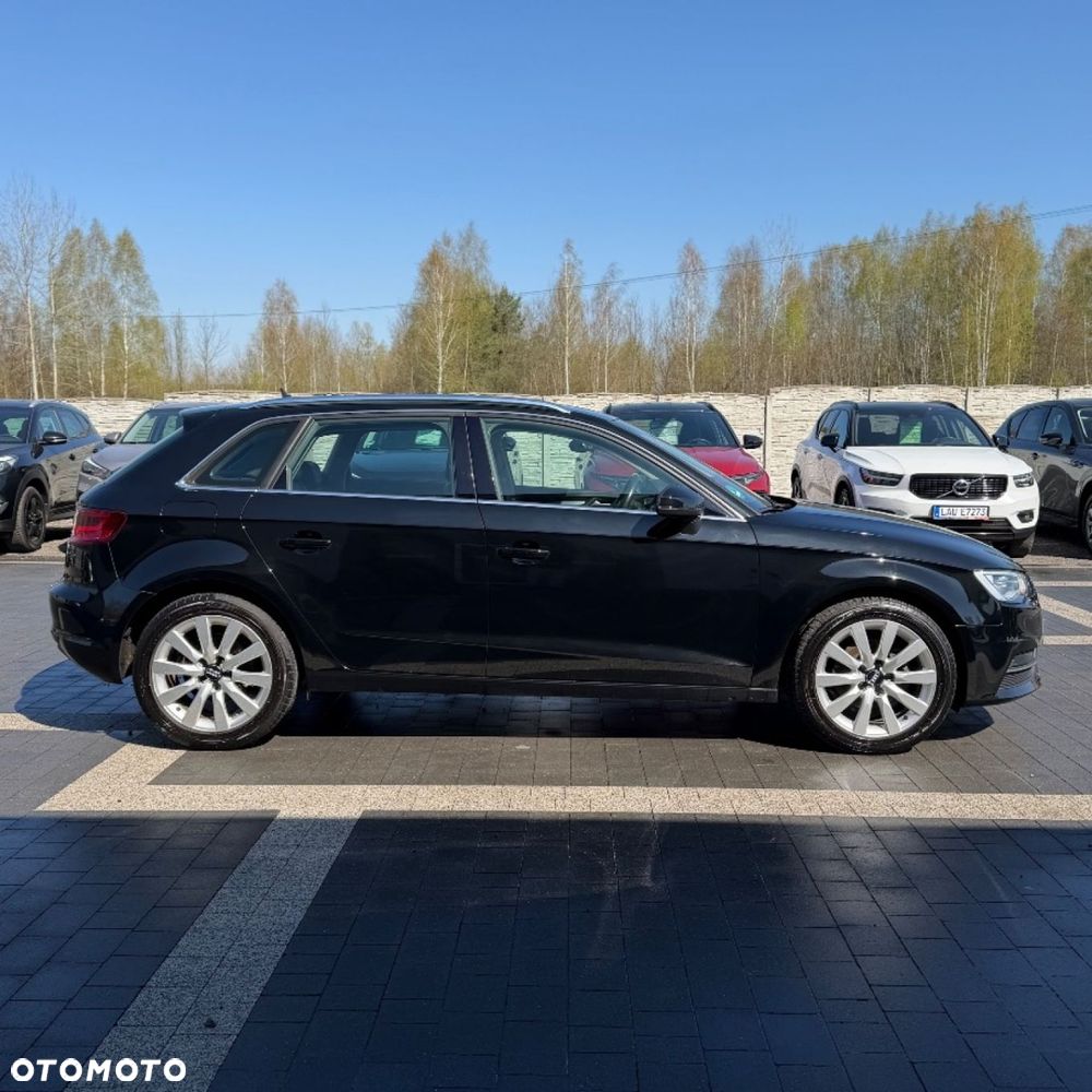 Audi A3 Sportback - 12