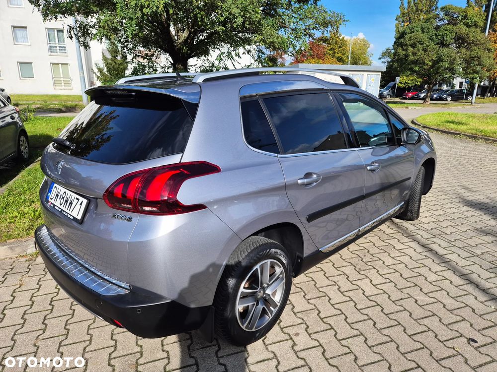 Peugeot 2008 1.2 Pure Tech Style - 5