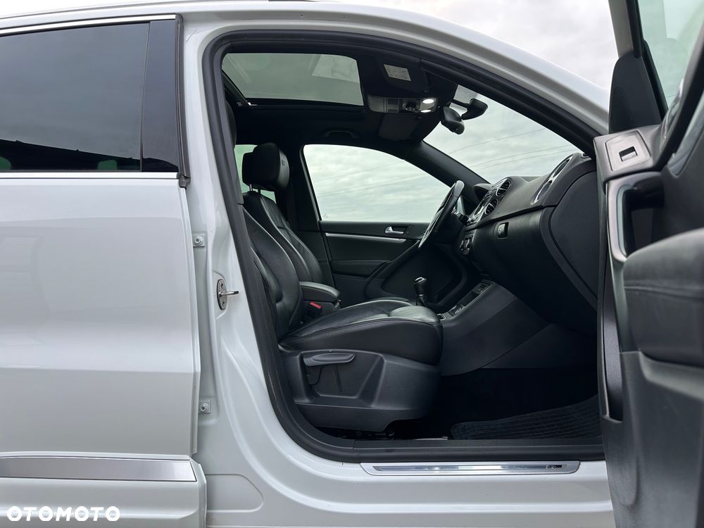 Volkswagen Tiguan 2.0 TDI Perfectline R-Style - 24