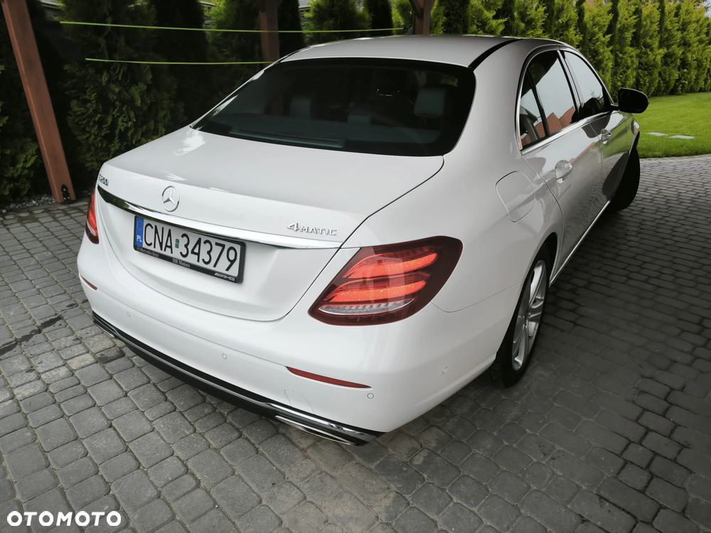 Mercedes-Benz Klasa E 200 4-Matic 9G-TRONIC - 10