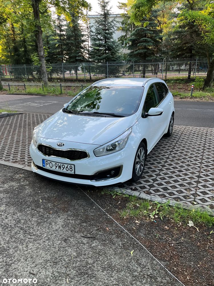 Kia Ceed 1.6 GDI L Business Line - 1