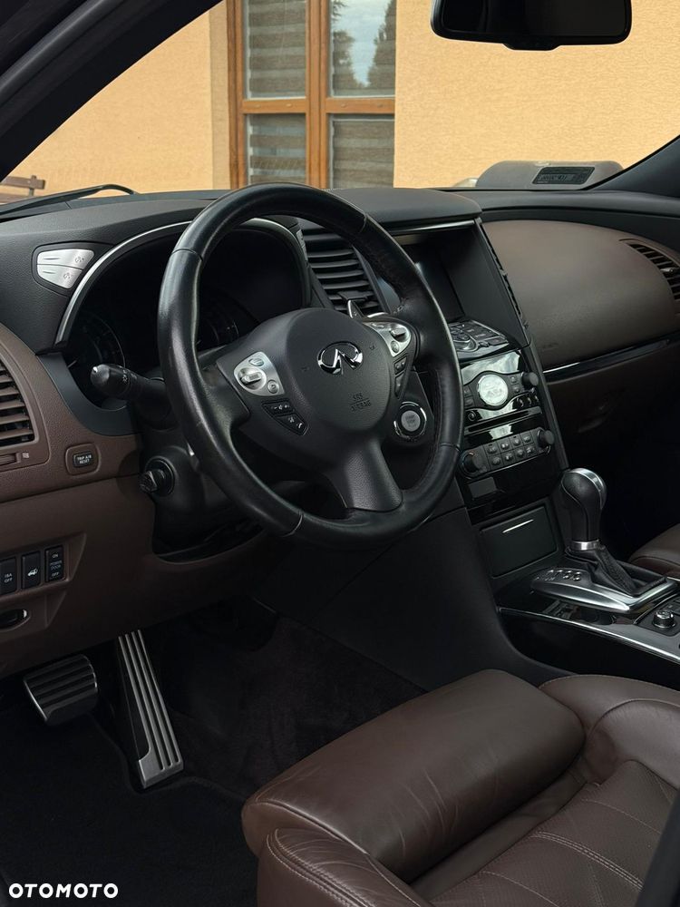 Infiniti QX70 3.7 S - 9