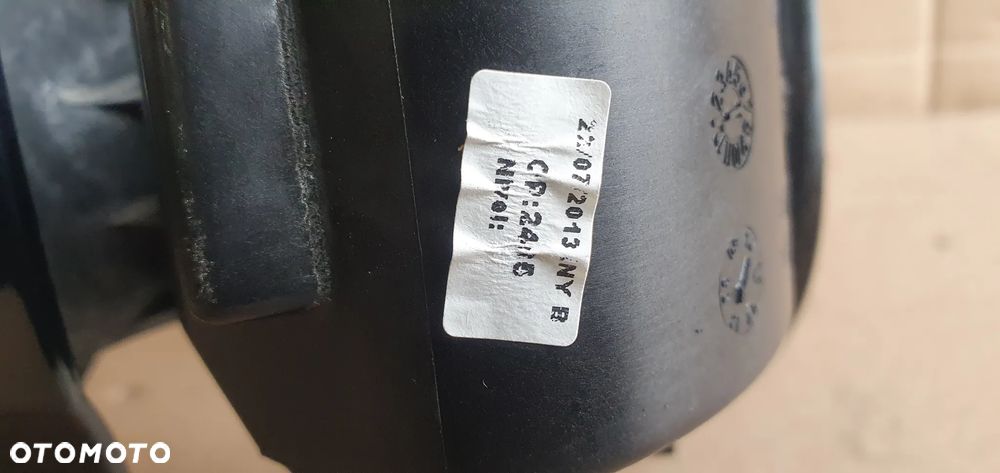 Klapka wlewu paliwa Audi A4 B8 LX5R 8K0809999A - 8