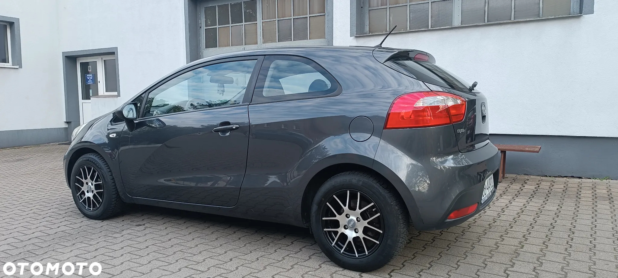 Kia Rio 1.2 Attract - 3