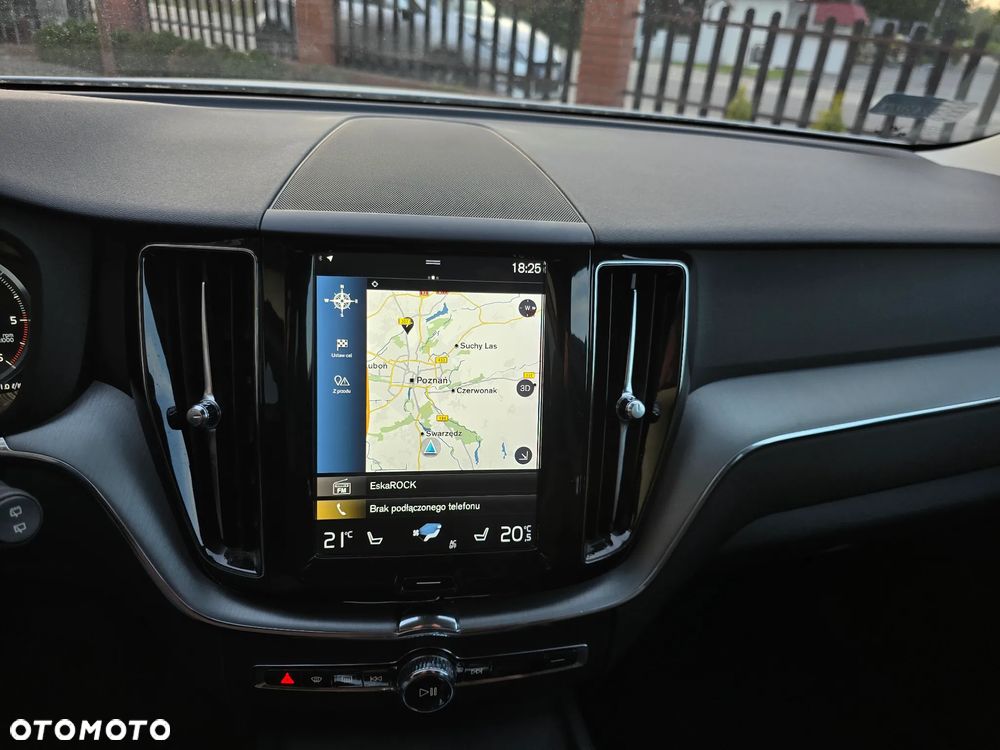 Volvo XC 60 D4 AWD Momentum - 22