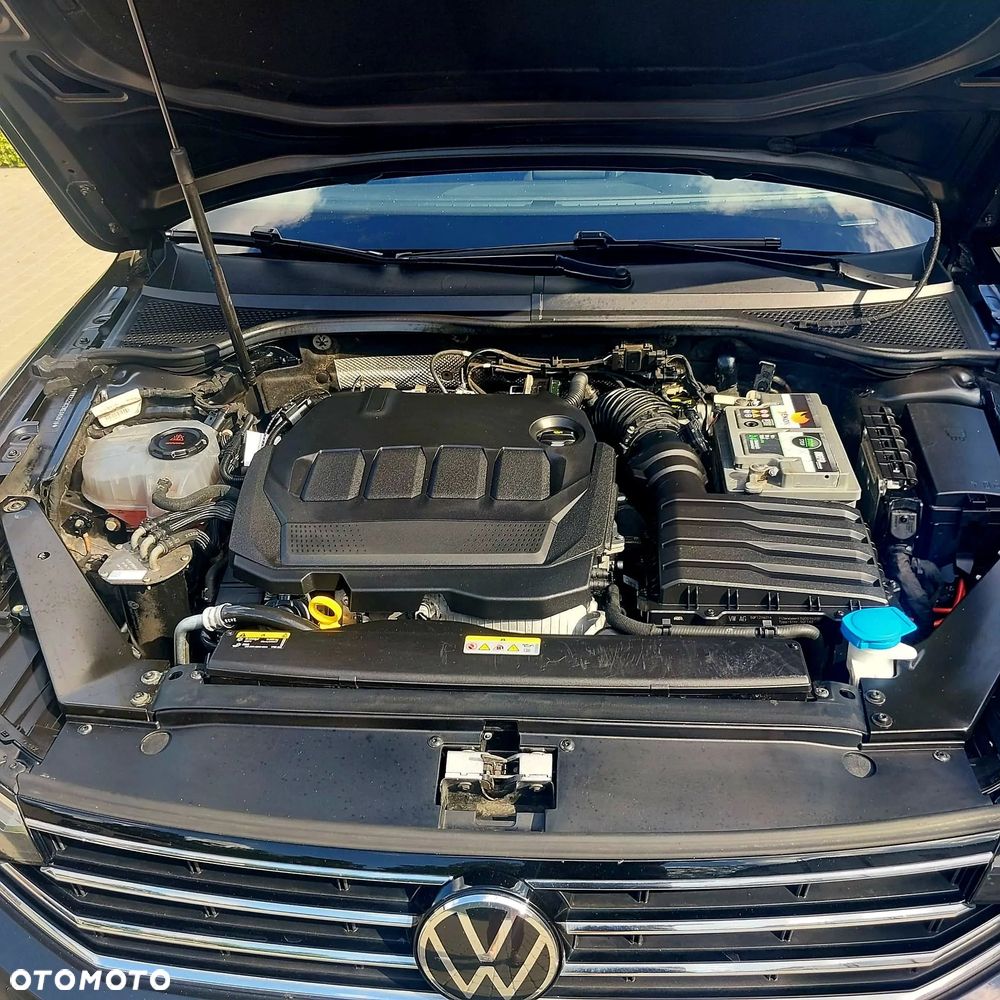 Volkswagen Passat 2.0 TDI SCR Trendline DSG - 10