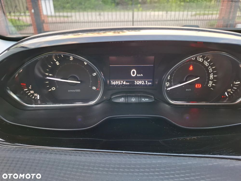 Peugeot 2008 e-HDi FAP 92 STOP & START Allure - 17
