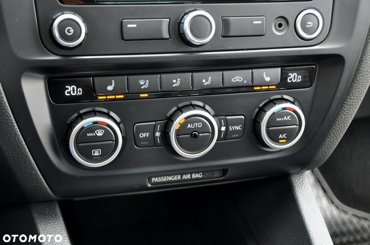 Volkswagen Jetta 1.4 Hybrid DSG Highline - 34