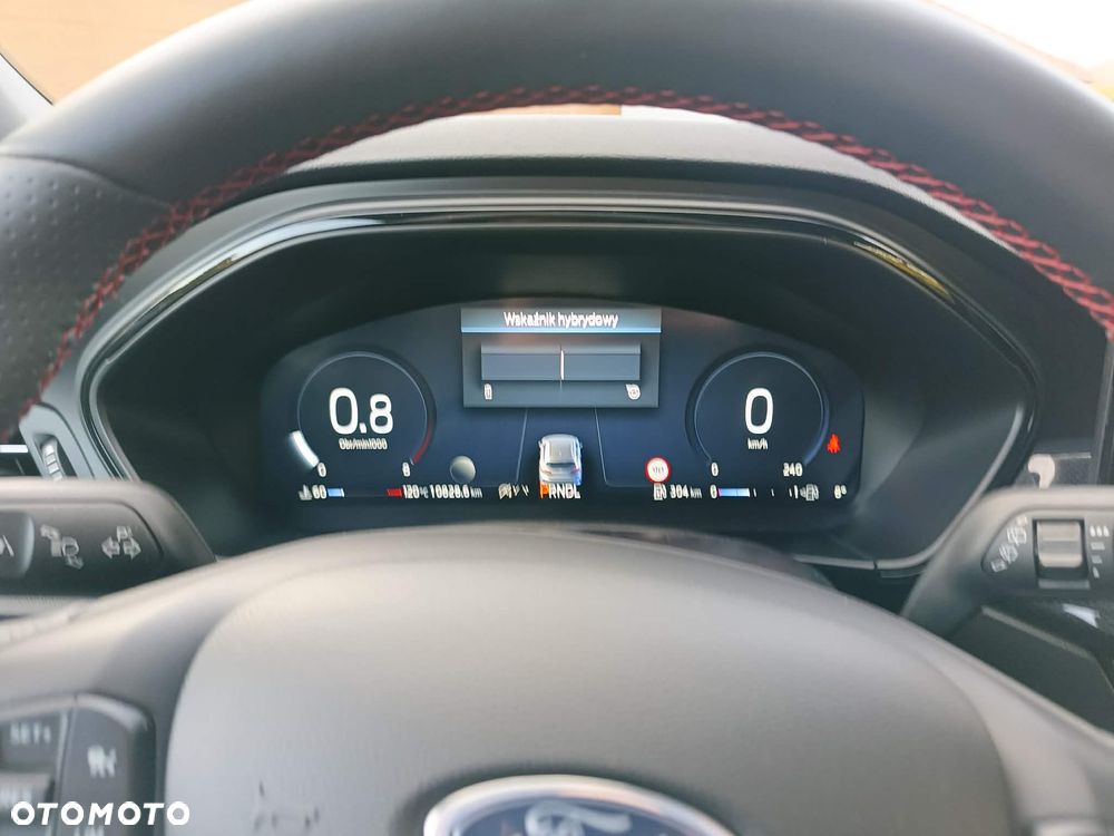 Ford Focus 1.0 EcoBoost Hybrid ST-LINE X - 22