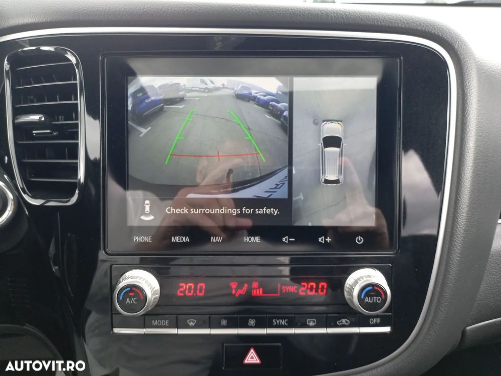 Mitsubishi Outlander 2.4 4WD - 23
