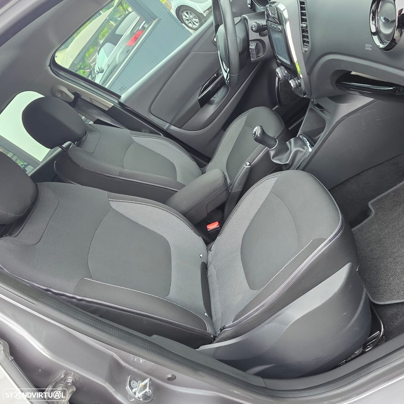 Renault Captur 0.9 TCE Exclusive - 29