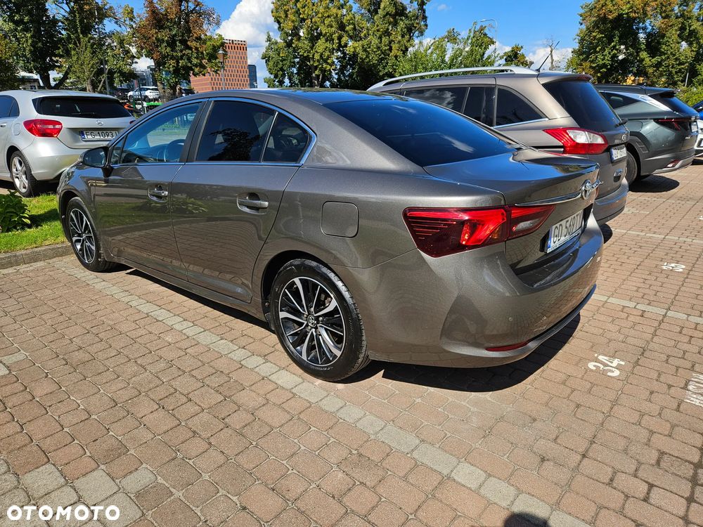 Toyota Avensis 1.8 Premium MS - 5