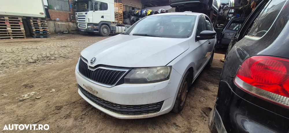 Capota motor / are mici defecte de la pietre / Skoda Rapid 2 2015 / alba - 7