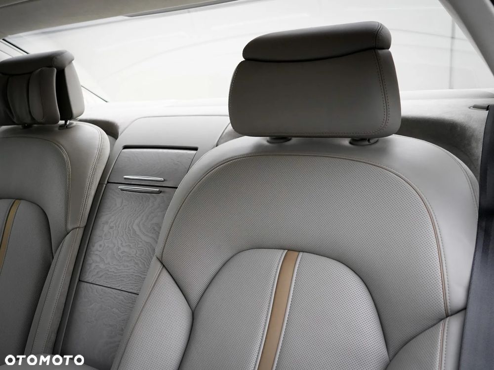 Audi A8 W12 6.3 FSI quattro tiptronic Lang - 33