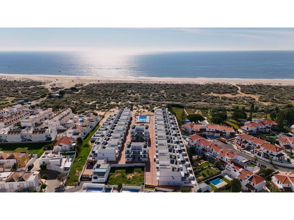 Apartamentos T2 e T4 em condomínio privado com piscina junto à Prai... - Grande imagem: 1/19