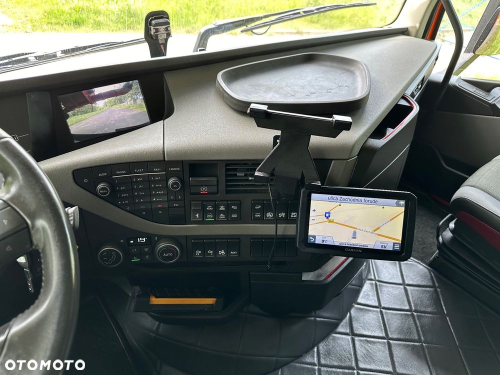 Volvo FH 500 8X2 WYWROTKA DO ZBOZA Z POMPA SAMOZALADOWCZA - 26