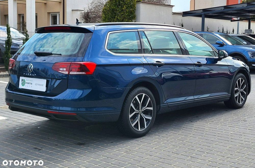 Volkswagen Passat - 5