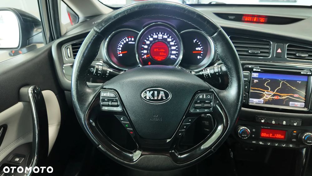 Kia Ceed 1.6 GDI Dream-Team Edition - 25