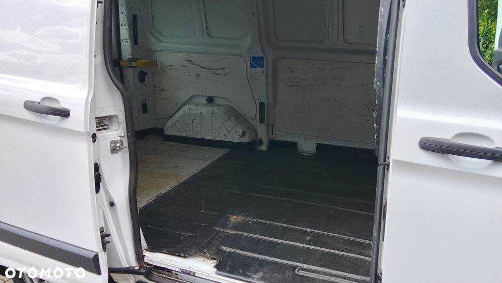 Ford Transit Custom - 11