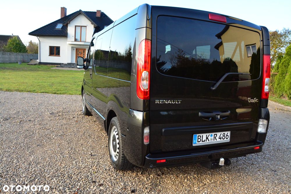 Renault Trafic FAP Grand Passenger Black Edition - 15