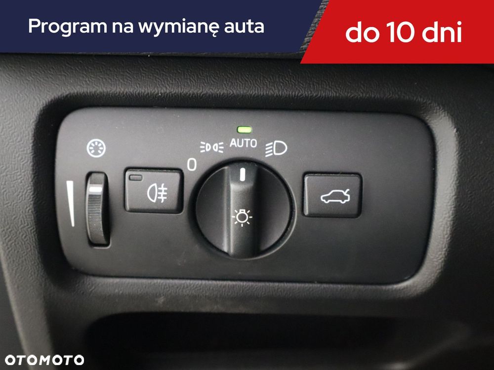 Volvo V40 - 18