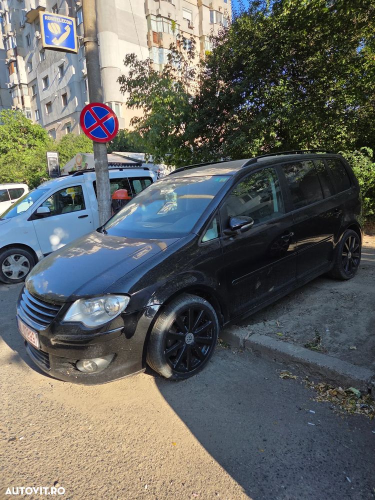 Volkswagen Touran 2.0 TDI DPF Highline DSG - 9