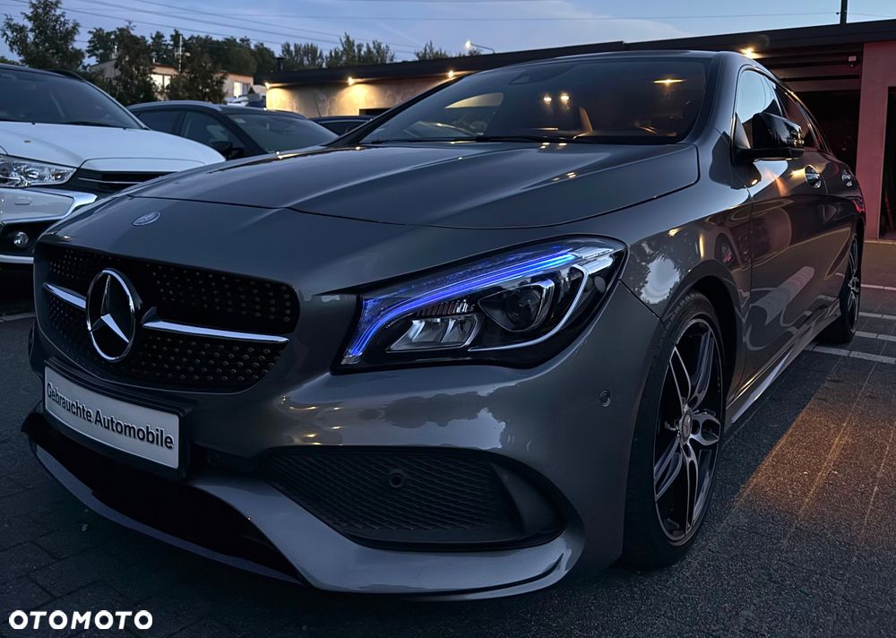 Mercedes-Benz CLA 220 4-Matic AMG Line - 40