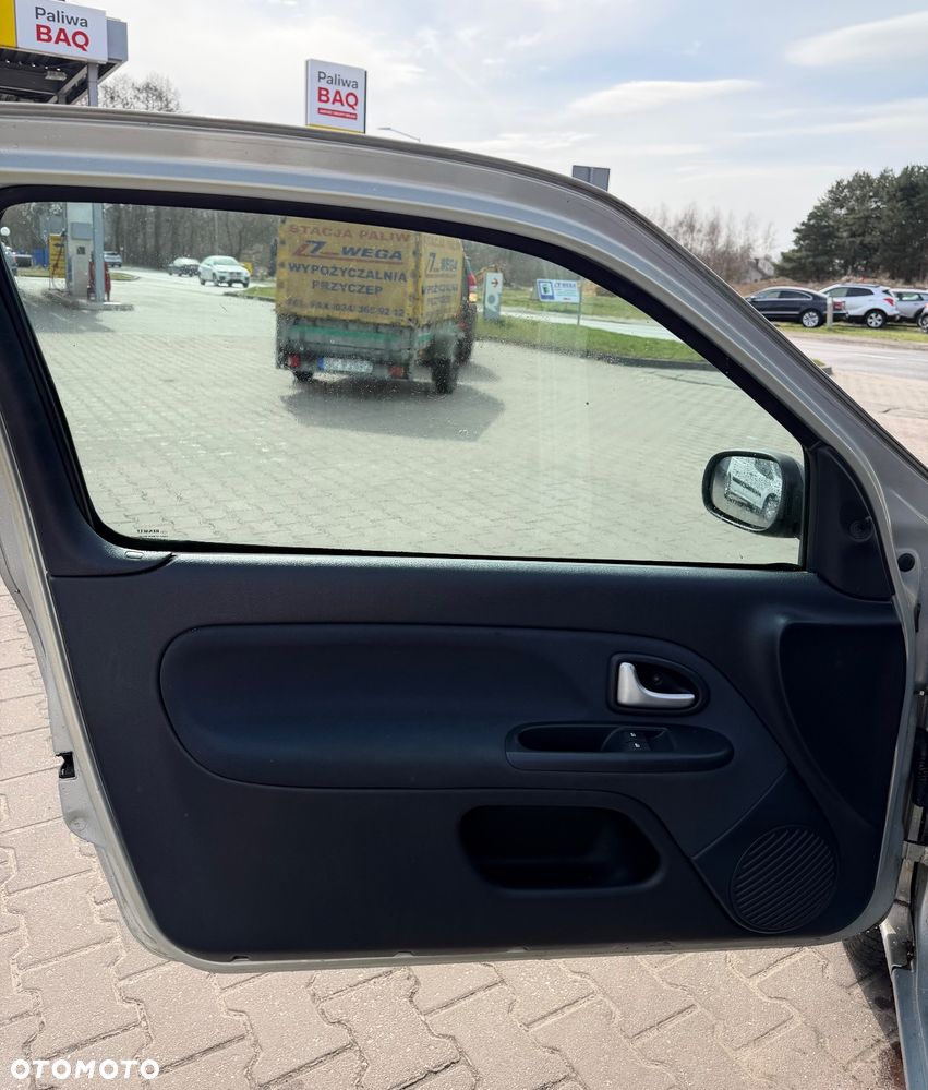 Renault Clio 1.2i RT 16V - 10