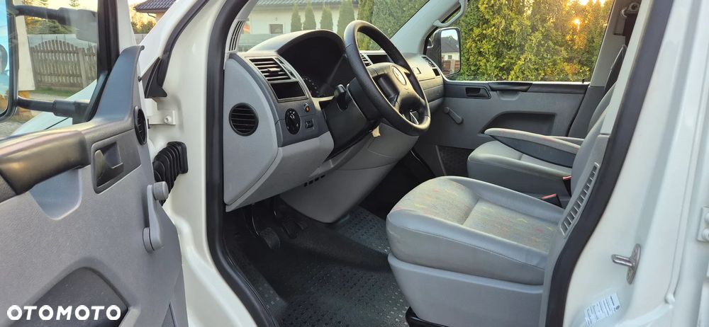 Volkswagen T5 - 14